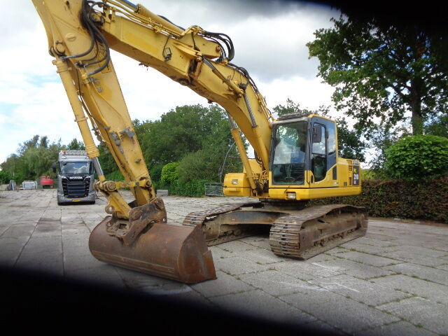 Komatsu PC210 LC-8 - Excavadora de cadenas: foto 2 Komatsu PC210 LC-8 - Excavadora de cadenas: foto 2