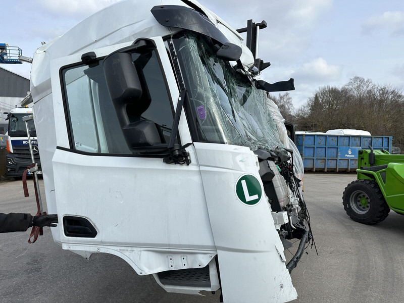 DAF XF 480 FT (XG) parts - Cabina e interior para Camión: foto 1 DAF XF 480 FT (XG) parts - Cabina e interior para Camión: foto 1