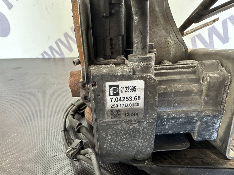 DAF XF106 - Motor y piezas para Camión: foto 4 DAF XF106 - Motor y piezas para Camión: foto 4