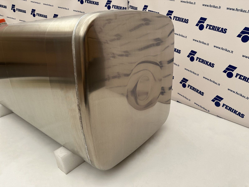 MAN 710 liters fuel tank - Depósito de combustible para Camión: foto 3 MAN 710 liters fuel tank - Depósito de combustible para Camión: foto 3