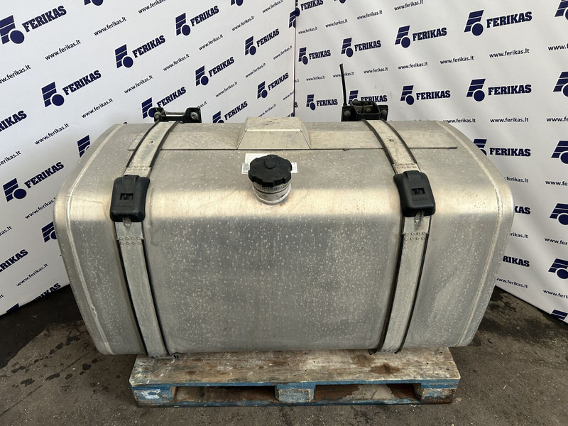 MAN complete fuel tank with brackets - Depósito de combustible para Camión: foto 1 MAN complete fuel tank with brackets - Depósito de combustible para Camión: foto 1