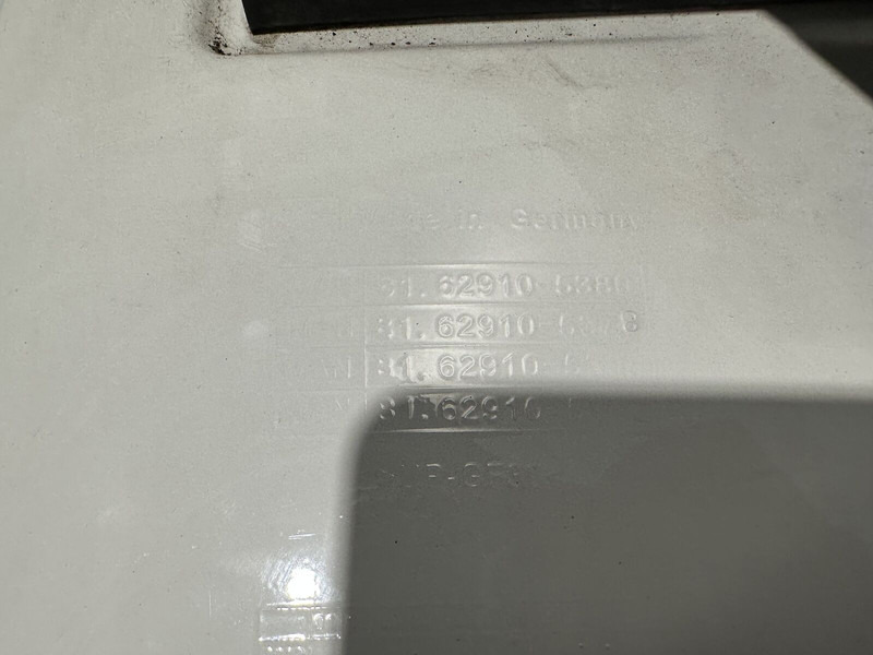 MAN side deflector, cabin spoiler, left side - Aerodinámica/ Spoiler para Camión: foto 4 MAN side deflector, cabin spoiler, left side - Aerodinámica/ Spoiler para Camión: foto 4