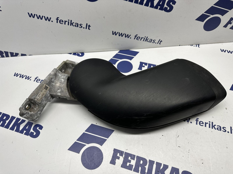 Mercedes-Benz rear view camera, left side - Espejo retrovisor para Camión: foto 2 Mercedes-Benz rear view camera, left side - Espejo retrovisor para Camión: foto 2