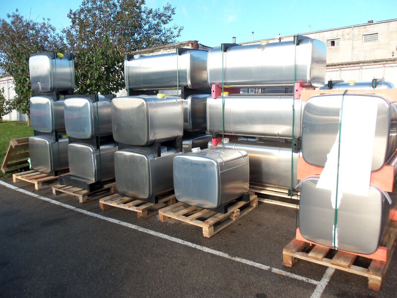 Renault Complete aluminum / VOLVO fuel tank new or used 490L - 123cm, wi - Depósito de combustible para Camión: foto 4 Renault Complete aluminum / VOLVO fuel tank new or used 490L - 123cm, wi - Depósito de combustible para Camión: foto 4