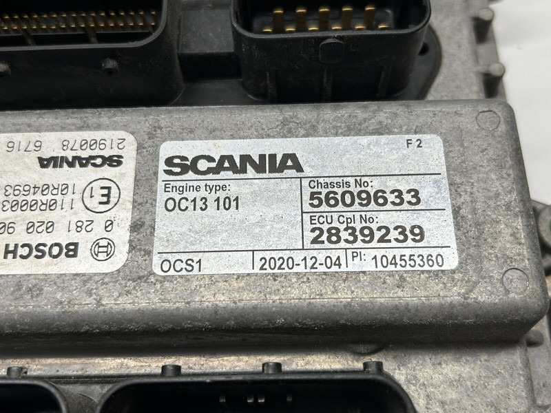 Scania ECU OCS1 OC13 101 - Unidad de control para Camión: foto 5 Scania ECU OCS1 OC13 101 - Unidad de control para Camión: foto 5