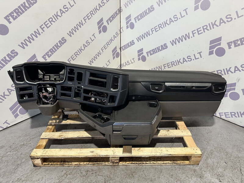 Scania - Cabina e interior para Camión: foto 1 Scania - Cabina e interior para Camión: foto 1