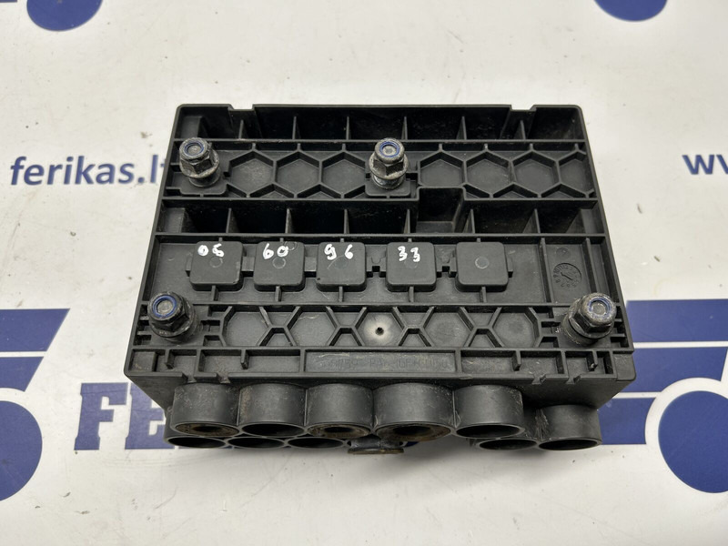 Scania fuse block - Sistema eléctrico para Camión: foto 3 Scania fuse block - Sistema eléctrico para Camión: foto 3