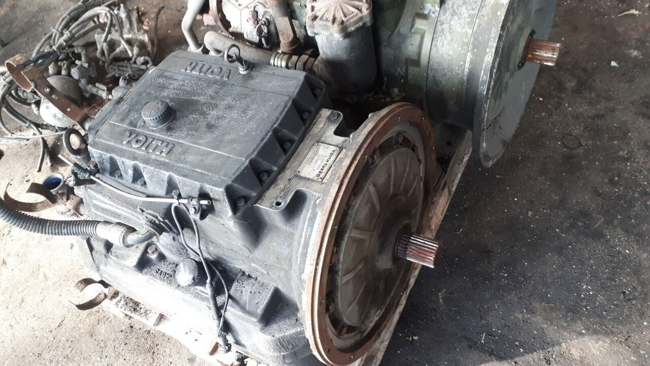 Volvo VOITH 864.5 \ 854.5 \ 854.3E. 864.3E/ 864.3/ 861/ 863 Volvo B12 / B7/ B10 - Caja de cambios para Autobús: foto 2 Volvo VOITH 864.5 \ 854.5 \ 854.3E. 864.3E/ 864.3/ 861/ 863 Volvo B12 / B7/ B10 - Caja de cambios para Autobús: foto 2