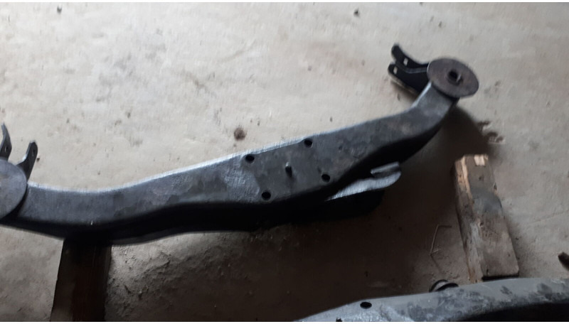 Volvo кронштейн заднего моста мерседес - Suspensión de ballestas: foto 2 Volvo кронштейн заднего моста мерседес - Suspensión de ballestas: foto 2