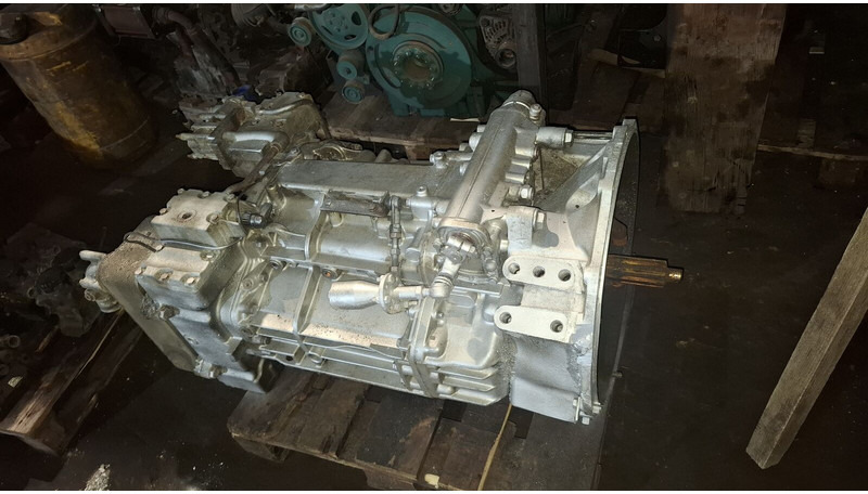 ZF GO210-6. S6 85+GV80/ S6 90 + GV90 - Caja de cambios: foto 1 ZF GO210-6. S6 85+GV80/ S6 90 + GV90 - Caja de cambios: foto 1