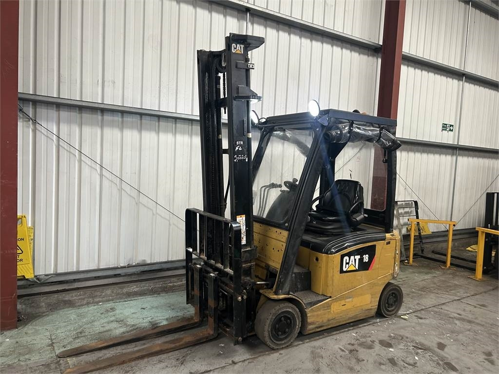 CAT EP18CPN - Carretilla elevadora eléctrica: foto 2 CAT EP18CPN - Carretilla elevadora eléctrica: foto 2