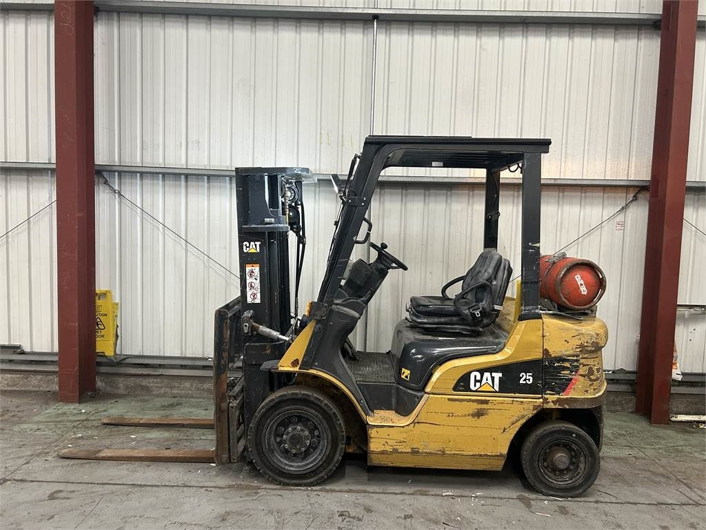 CAT GP20NT - Carretilla elevadora de gas: foto 1 CAT GP20NT - Carretilla elevadora de gas: foto 1