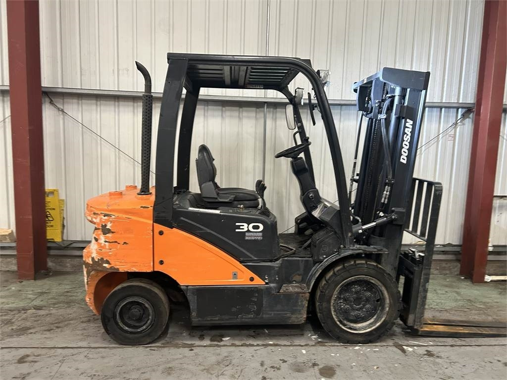 Doosan D30S-5 - Carretilla elevadora diésel: foto 5 Doosan D30S-5 - Carretilla elevadora diésel: foto 5
