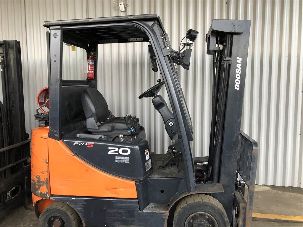 Doosan G20 SC-5 - Carretilla elevadora de gas: foto 3 Doosan G20 SC-5 - Carretilla elevadora de gas: foto 3
