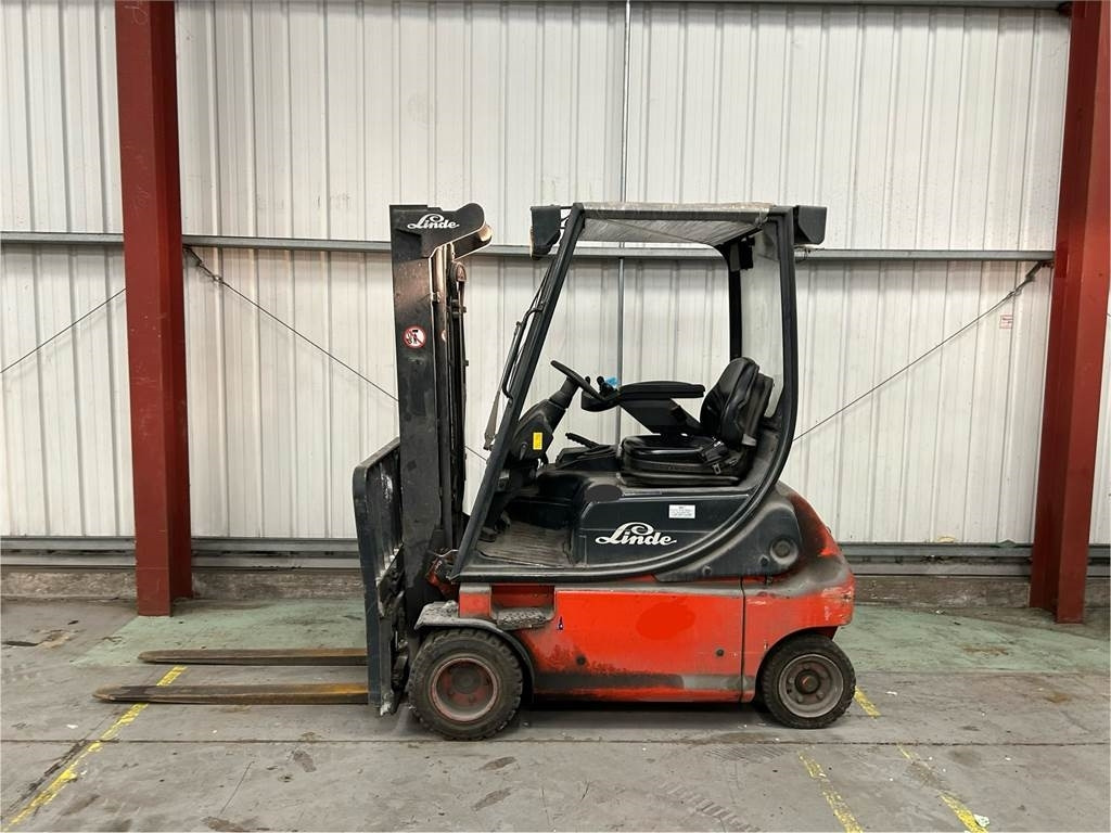 Linde E18P-02 - Carretilla elevadora eléctrica: foto 1 Linde E18P-02 - Carretilla elevadora eléctrica: foto 1