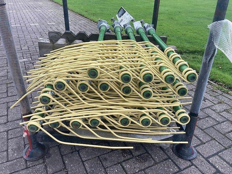 Krone complete tandarm - Maquinaria de henificación: foto 3 Krone complete tandarm - Maquinaria de henificación: foto 3