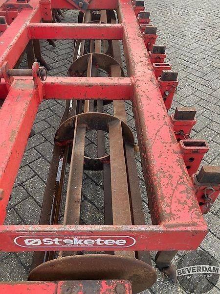 Equipo para trabajo del suelo Steketee zaaibedbereider 4m: foto 6 Equipo para trabajo del suelo Steketee zaaibedbereider 4m: foto 6