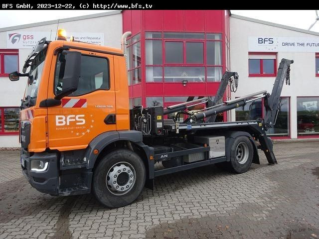 MAN TGM (TG3) 18.320 4x2 BL CH AK 12 MT ISAR - Camión portacontenedor de cadenas: foto 2 MAN TGM (TG3) 18.320 4x2 BL CH AK 12 MT ISAR - Camión portacontenedor de cadenas: foto 2