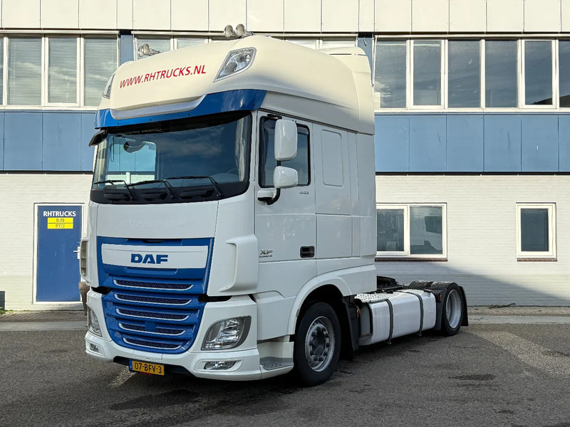 DAF XF 440 4X2 EURO 6 MEGA - ONLY 522.576 KM! - Cabeza tractora: foto 1 DAF XF 440 4X2 EURO 6 MEGA - ONLY 522.576 KM! - Cabeza tractora: foto 1
