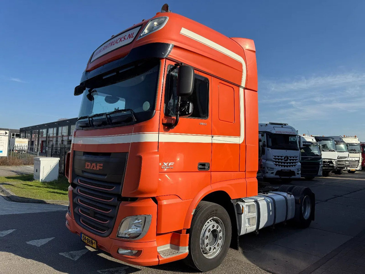 DAF XF 460 4X2 RETARDER DOUBLE TANK TÜV TILL 09-2025 DAF XF 460 4X2 RETARDER DOUBLE TANK TÜV TILL 09-2025 - Cabeza tractora: foto 1 DAF XF 460 4X2 RETARDER DOUBLE TANK TÜV TILL 09-2025 DAF XF 460 4X2 RETARDER DOUBLE TANK TÜV TILL 09-2025 - Cabeza tractora: foto 1