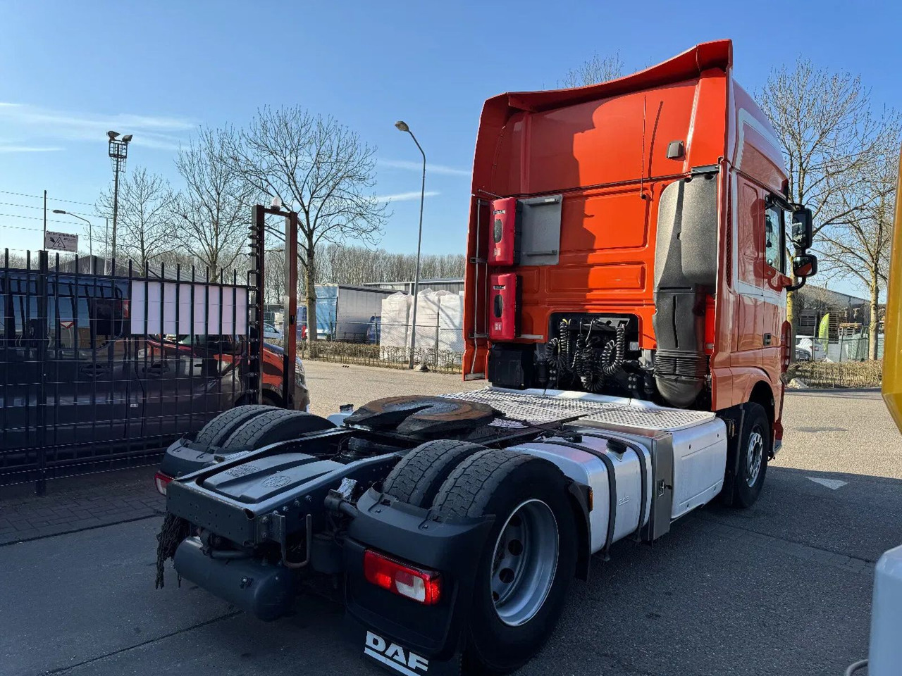 DAF XF 460 4X2 RETARDER DOUBLE TANK TÜV TILL 09-2025 DAF XF 460 4X2 RETARDER DOUBLE TANK TÜV TILL 09-2025 - Cabeza tractora: foto 4 DAF XF 460 4X2 RETARDER DOUBLE TANK TÜV TILL 09-2025 DAF XF 460 4X2 RETARDER DOUBLE TANK TÜV TILL 09-2025 - Cabeza tractora: foto 4