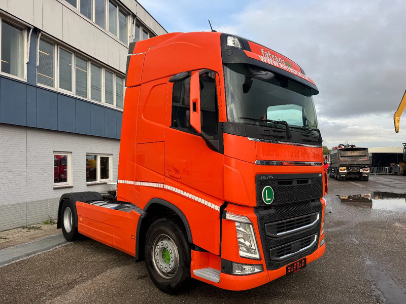 Volvo FH 460 4X2 EURO 6 SKIRTS PARK COOL I SHIFT - Cabeza tractora: foto 3 Volvo FH 460 4X2 EURO 6 SKIRTS PARK COOL I SHIFT - Cabeza tractora: foto 3