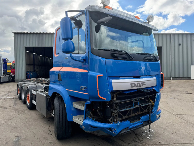 DAF CF 460 8X2 ONLY VISUAL DAMAGED // ENGINE IS RUNNING - Camión con equipo de cable: foto 3 DAF CF 460 8X2 ONLY VISUAL DAMAGED // ENGINE IS RUNNING - Camión con equipo de cable: foto 3