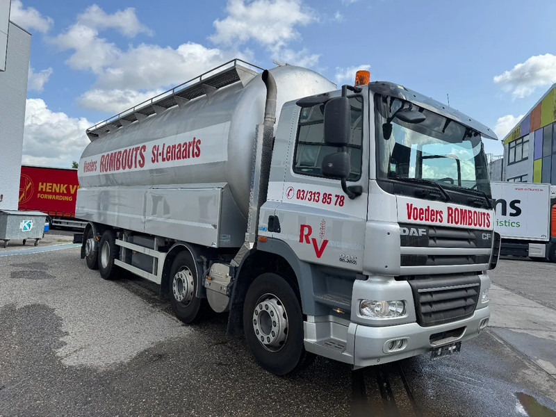 DAF CF 85.360 8X2 EURO 5 + TANK 32.700 LITER - LAMBRECHT - Camión cisterna: foto 3 DAF CF 85.360 8X2 EURO 5 + TANK 32.700 LITER - LAMBRECHT - Camión cisterna: foto 3