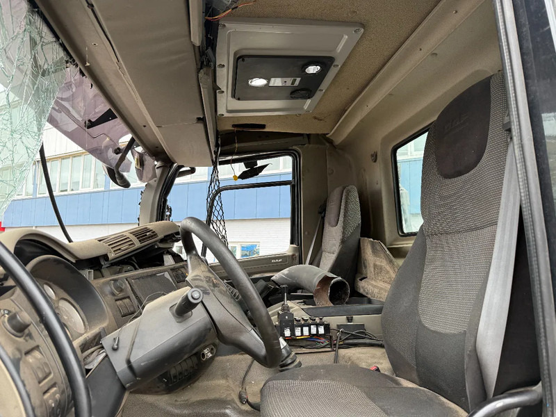 Arrendamiento de DAF CF 85.460 8X4 EURO 5 - FULL STEEL SUSP. - MANUAL GEAR - BIG AXLES + VDL HOOKLIFT DAF CF 85.460 8X4 EURO 5 - FULL STEEL SUSP. - MANUAL GEAR - BIG AXLES + VDL HOOKLIFT: foto 9