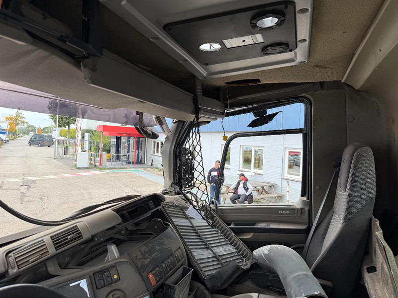 Arrendamiento de DAF CF 85.460 8X4 EURO 5 - FULL STEEL SUSP. - MANUAL GEAR - BIG AXLES + VDL HOOKLIFT DAF CF 85.460 8X4 EURO 5 - FULL STEEL SUSP. - MANUAL GEAR - BIG AXLES + VDL HOOKLIFT: foto 17