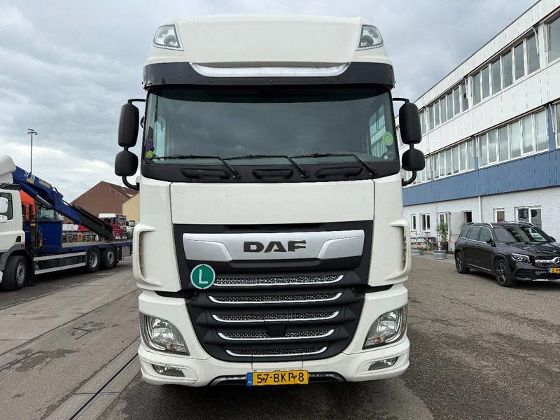 DAF XF 480 6X2 + 2 AXLE HANGER + TRS COOLING + DHOLLANDIA LIFT (2x) - Camión frigorífico: foto 2 DAF XF 480 6X2 + 2 AXLE HANGER + TRS COOLING + DHOLLANDIA LIFT (2x) - Camión frigorífico: foto 2
