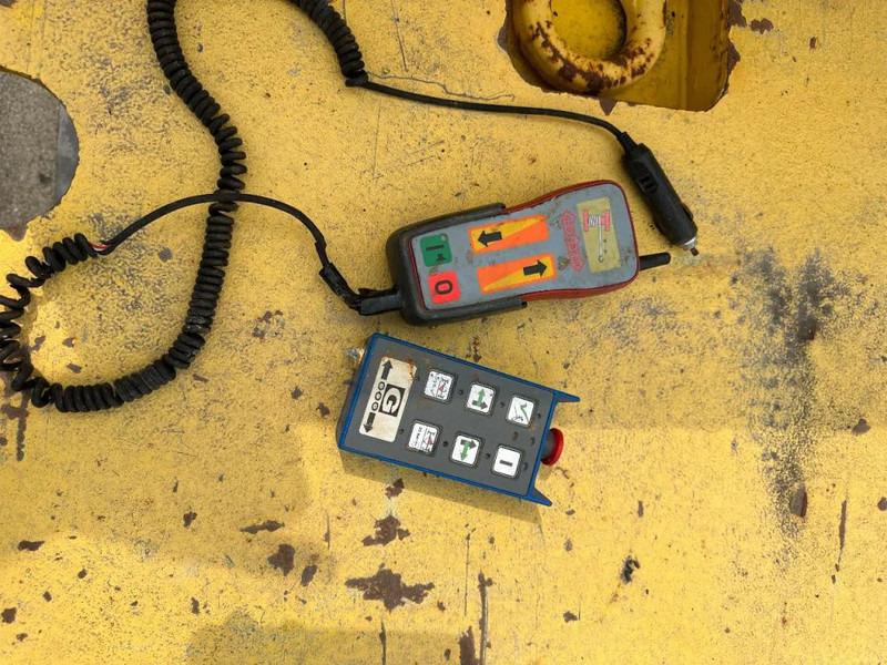 Goldhofer 3 AS GESTUURD REMOTE CONTROLE 1,2 M EXTENDABLE - Semirremolque góndola rebajadas: foto 4 Goldhofer 3 AS GESTUURD REMOTE CONTROLE 1,2 M EXTENDABLE - Semirremolque góndola rebajadas: foto 4