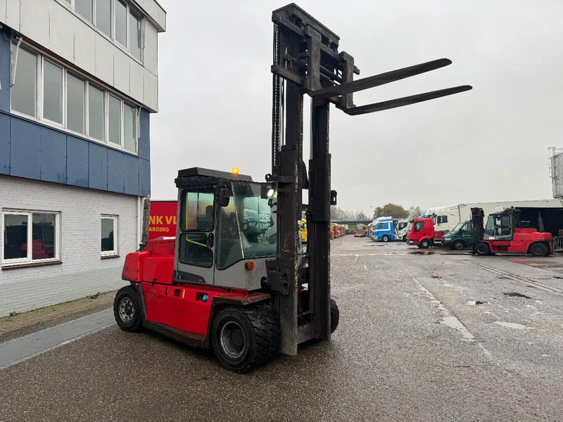 Kalmar DCF 80-9 8000 KG 2 STAGE MAST FORK POSITIONER DIESEL - Carretilla elevadora diésel: foto 4 Kalmar DCF 80-9 8000 KG 2 STAGE MAST FORK POSITIONER DIESEL - Carretilla elevadora diésel: foto 4
