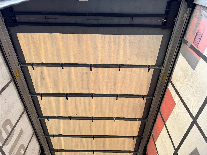 Semirremolque lona Krone SD 3 AXLE DRUM BRAKES SLIDING ROOF: foto 12 Semirremolque lona Krone SD 3 AXLE DRUM BRAKES SLIDING ROOF: foto 12