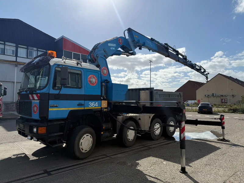 MAN 33.463 33-463 8x4 met 62 effer kraan 6x uitschuifbaar - Camión grúa: foto 2 MAN 33.463 33-463 8x4 met 62 effer kraan 6x uitschuifbaar - Camión grúa: foto 2