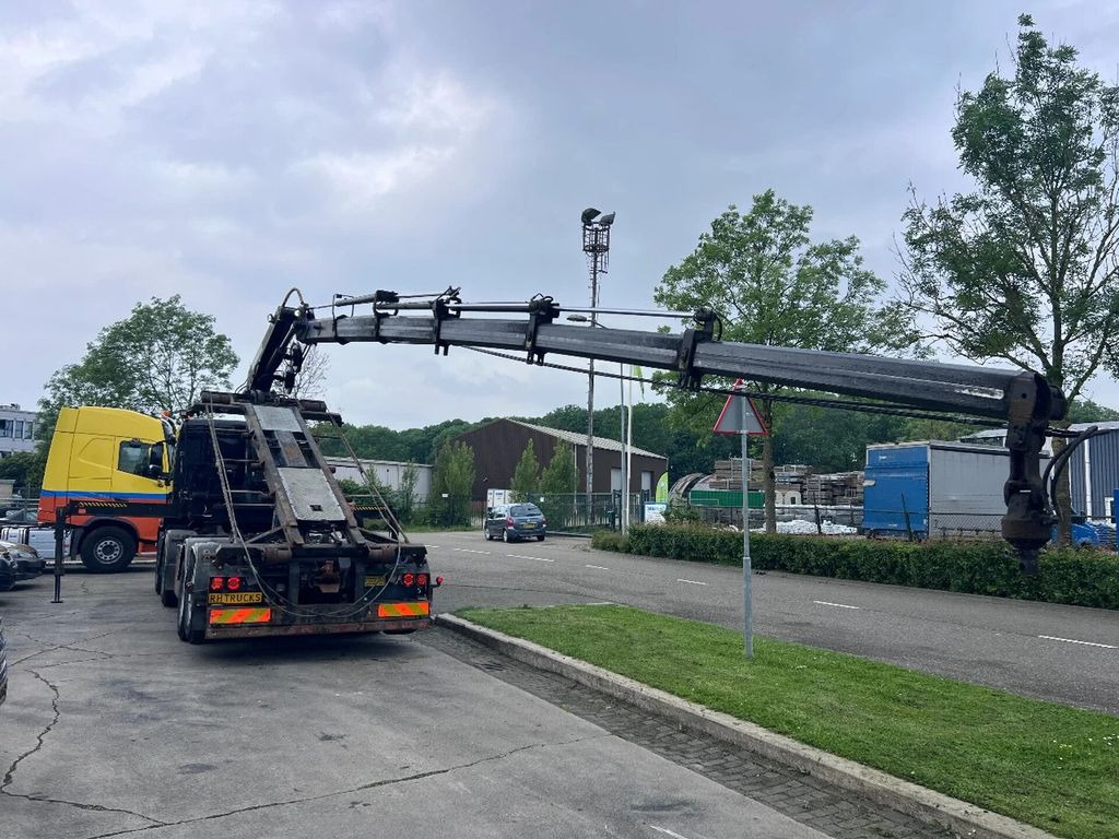 MAN TGS 35.440 8X2-4 + HIAB 220C-5 REMOTE + CABLE LI - Camión multibasculante: foto 5 MAN TGS 35.440 8X2-4 + HIAB 220C-5 REMOTE + CABLE LI - Camión multibasculante: foto 5
