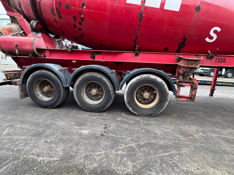 Müller-Mitteltal SF 37,5 BM LIEBHERR MIXER 3X BPW AXLE WATER TANK DEUT MOTOR - Semirremolque hormigonera: foto 4 Müller-Mitteltal SF 37,5 BM LIEBHERR MIXER 3X BPW AXLE WATER TANK DEUT MOTOR - Semirremolque hormigonera: foto 4