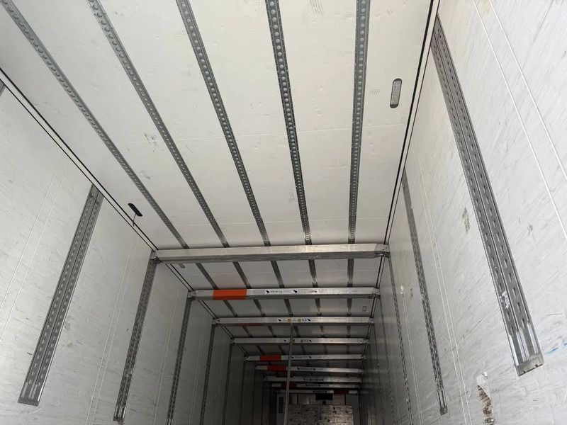 Arrendamiento de Schmitz Cargobull SCB*S3B + THERMOKING SLXE 300 D&E Schmitz Cargobull SCB*S3B + THERMOKING SLXE 300 D&E: foto 9