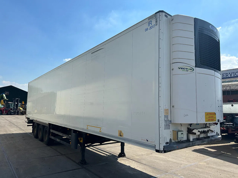 Schmitz Cargobull Schmitz Cargobull PRICES FROM €6950 TO €8950,- 40 X CARRIER 1850 MT D/E SAF AXELS - Semirremolque frigorífico: foto 5 Schmitz Cargobull Schmitz Cargobull PRICES FROM €6950 TO €8950,- 40 X CARRIER 1850 MT D/E SAF AXELS - Semirremolque frigorífico: foto 5