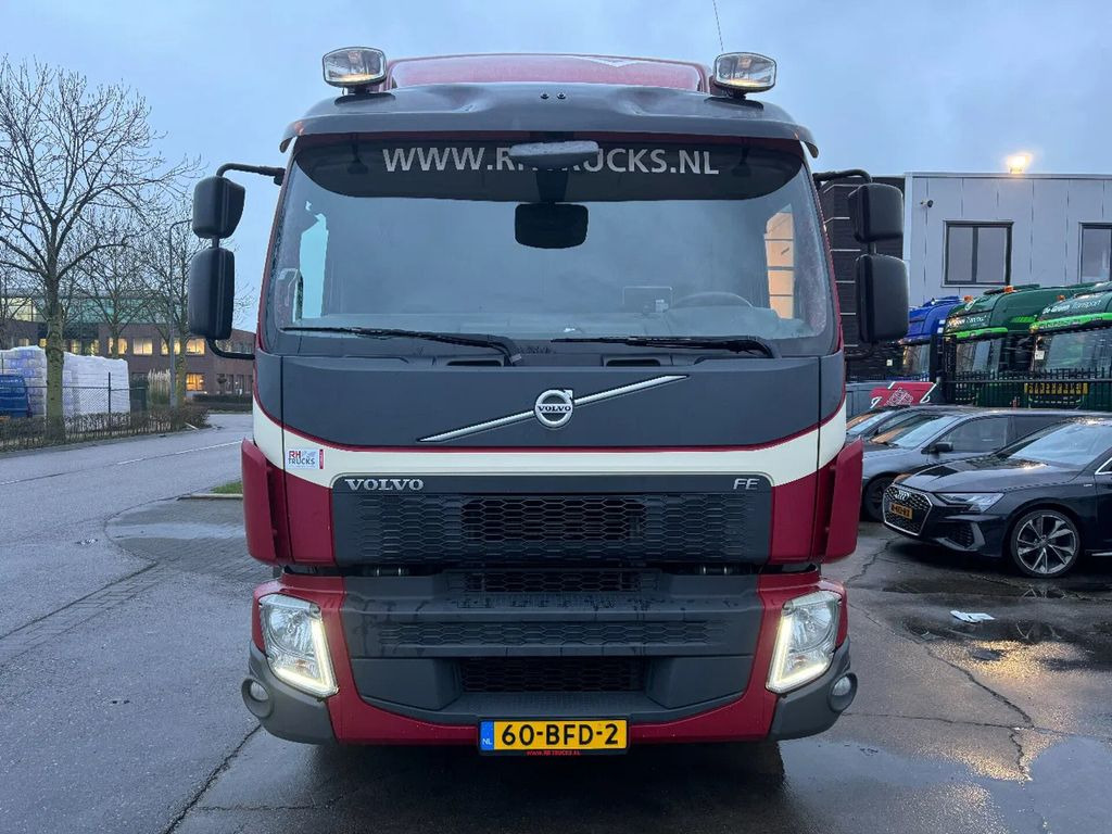 Volvo FE 280 4X2 EURO 6 DHOLLANDIA LIFT TÜV TILL 08-20 - Camión caja cerrada: foto 2 Volvo FE 280 4X2 EURO 6 DHOLLANDIA LIFT TÜV TILL 08-20 - Camión caja cerrada: foto 2