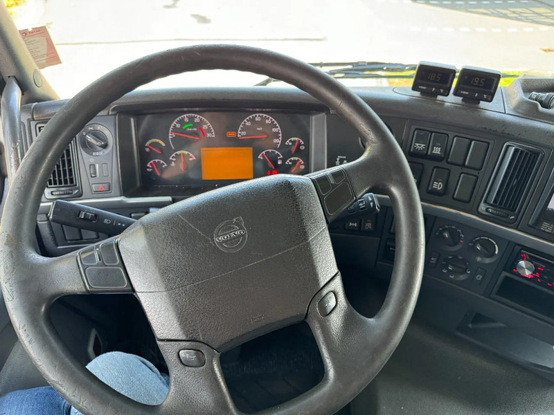 Arrendamiento de Volvo FH 12.420 6X2 - EURO 3 + HANGER NETAM-FRUEHAUF + THERMOKING + DHOLLANDIA LIFT Volvo FH 12.420 6X2 - EURO 3 + HANGER NETAM-FRUEHAUF + THERMOKING + DHOLLANDIA LIFT: foto 17