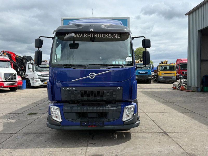 Volvo FL 250 4X2 EURO 6 CARGOLOCK DHOLLANDIA LIFT 360 DEGREES CAMERA - Camión caja cerrada: foto 3 Volvo FL 250 4X2 EURO 6 CARGOLOCK DHOLLANDIA LIFT 360 DEGREES CAMERA - Camión caja cerrada: foto 3