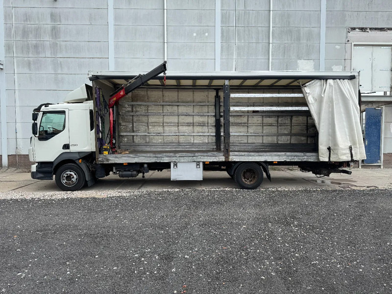 Volvo FL 250 4X2 EURO 6 + FASSI MICRO M25A.12 - Camión lona, Camión grúa: foto 2 Volvo FL 250 4X2 EURO 6 + FASSI MICRO M25A.12 - Camión lona, Camión grúa: foto 2