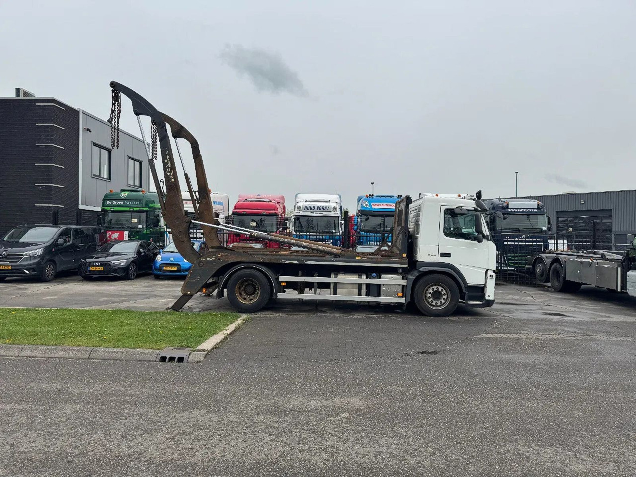 Volvo FM 330 4X2 EURO 5 JOAB SKIP LOADER - Camión volquete: foto 5 Volvo FM 330 4X2 EURO 5 JOAB SKIP LOADER - Camión volquete: foto 5