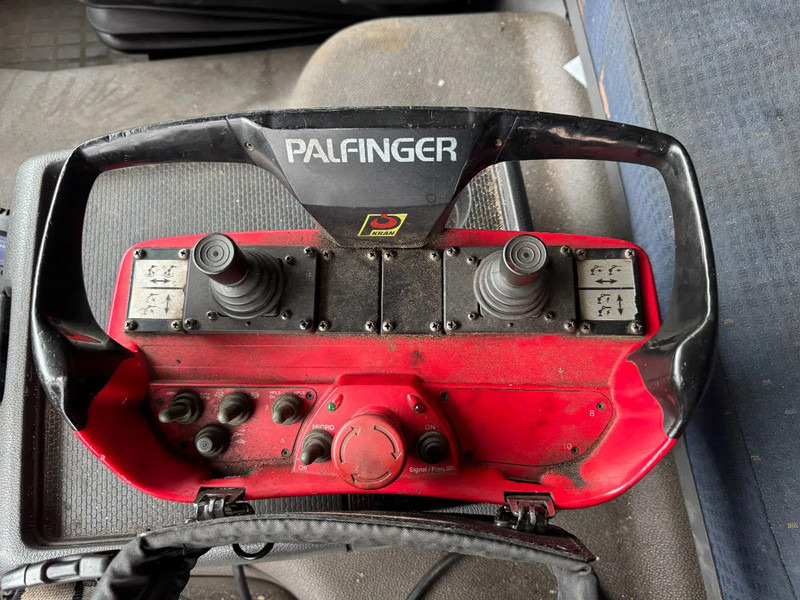 Arrendamiento de Volvo FM 340 4X2 EURO 3 PALFINGER PK16000 + REMOTE CONTROL Volvo FM 340 4X2 EURO 3 PALFINGER PK16000 + REMOTE CONTROL: foto 12
