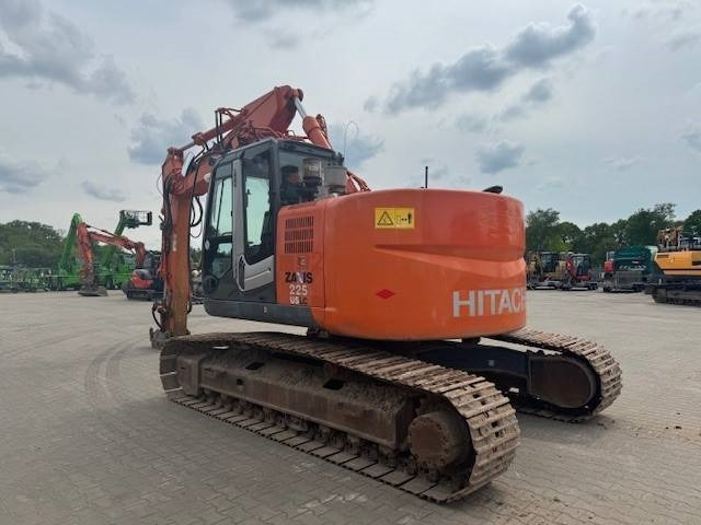 HITACHI ZX 225USLC-3 - Excavadora de cadenas: foto 4 HITACHI ZX 225USLC-3 - Excavadora de cadenas: foto 4