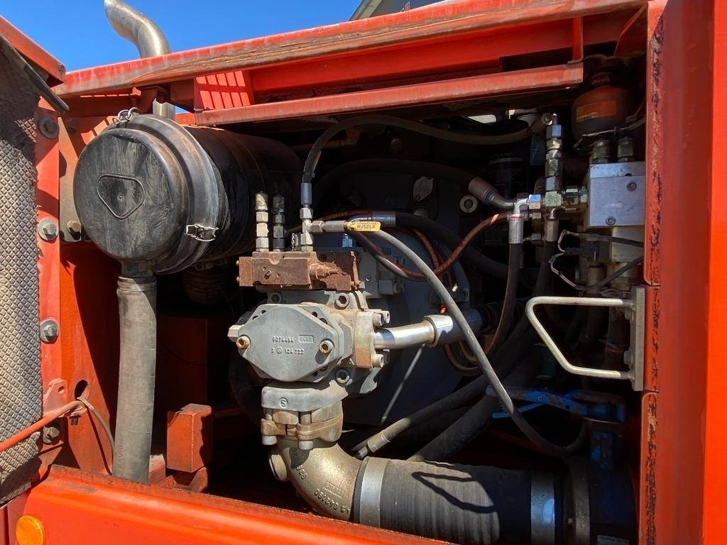 Excavadora de ruedas Liebherr A 900 C: foto 11