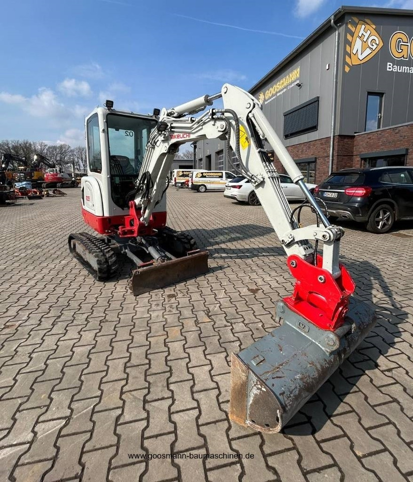 Takeuchi TB 225 - Miniexcavadora: foto 4 Takeuchi TB 225 - Miniexcavadora: foto 4