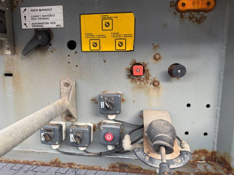 Arrendamiento de MTDK Tipper / Kipper / Tiptrailer MTDK Tipper / Kipper / Tiptrailer: foto 12 Arrendamiento de MTDK Tipper / Kipper / Tiptrailer MTDK Tipper / Kipper / Tiptrailer: foto 12