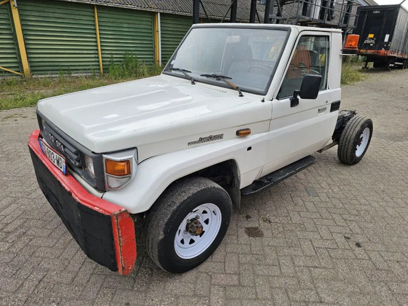 Toyota Land Cruiser LB71MOD - Furgoneta: foto 1 Toyota Land Cruiser LB71MOD - Furgoneta: foto 1